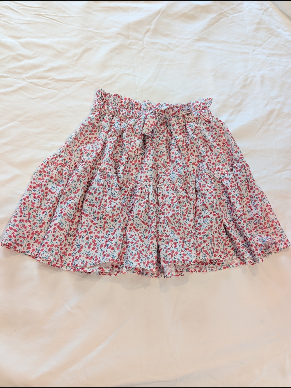 SHEIN White and Pink Floral Tiered Mini Skirt